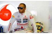 Hamilton admits contemplating McLaren move
