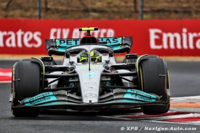 Hamilton&nbsp;: Battre les deux Ferrari en course est ’fantastique’