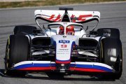 La 'vraie' Haas F1 VF-22 prend la piste à Barcelone