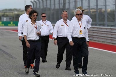 La FIA interdit les changements de trajectoire au freinage