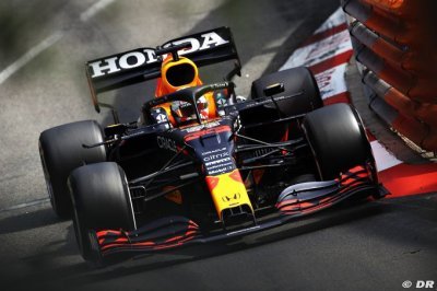Mercedes threatens Red Bull to lodge a protest at Baku