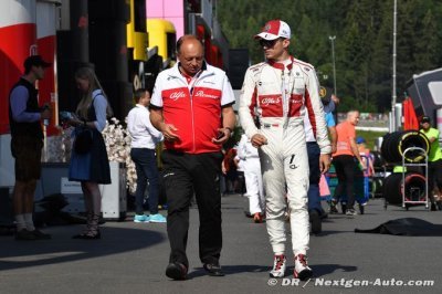 Ferrari move big risk for Leclerc - Vasseur