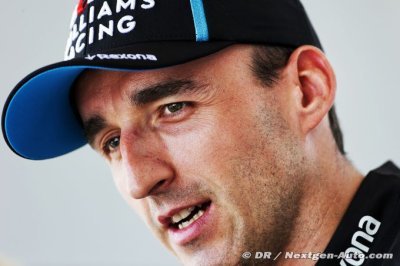 Lawrence Stroll hails ’fighter’ Kubica