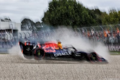 Verstappen ’empty’ as X-ray adds to Melbourne misery