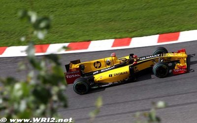 Kubica dans le top 3, Petrov au fond