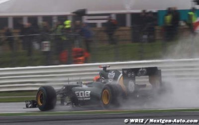 Kovalainen amazed with the heavy rain throughout practice