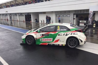 Hungaroring, Essais libres&nbsp;: Huff et Michelisz se mettent en avant