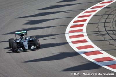Rosberg on pole in Russia as power unit failure hits Hamilton