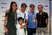 Massa could race elsewhere in 2017 - father