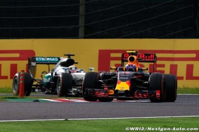 Lauda, Fittipaldi defend Verstappen driving
