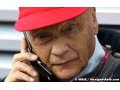 Lauda doffs famous cap to Schumacher
