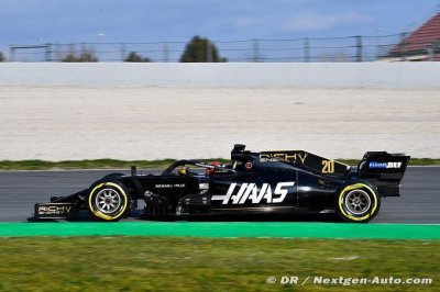 Seat problem sidelined Magnussen at test