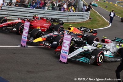 Grosjean espère une lutte ’entre trois équipes’ en F1