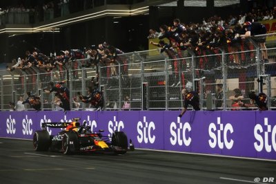 La FIA interdit aux mécaniciens de grimper sur les grillages