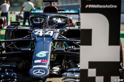 Du favoritisme pour Hamilton&nbsp;? Wolff répond à Horner