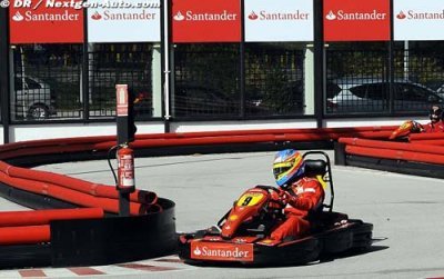 The Spanish press chase Fernando…in karts!
