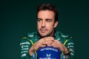 Alonso voit l'ADN de la F1 devenir 'différent' mais assure s'y 'habituer très vite'