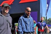 Hamilton a dû 'enfreindre les règles' pour amener la mode en F1