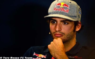 Sainz hopes to race after big Sochi crash