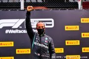 Hamilton ‘n'oubliera jamais' son poing levé sur le podium de Styrie