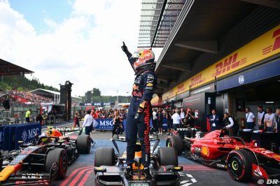 ’One man show’, ’maître incontesté’&nbsp;: Briatore encense Verstappen