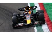 Red Bull perd deux sponsors, Verstappen garde finalement le sien