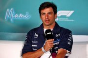 Très critique sur le règlement F1, Sainz change de ton