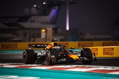 Verstappen&nbsp;: La Red Bull manque de performance face à la McLaren après les Libres