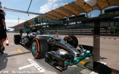 Hamilton&nbsp;: Les Ferrari semblent vraiment rapides ici
