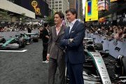 Wolff se dit plus que satisfait de Russell mais ne le confirme pas encore pour 2026
