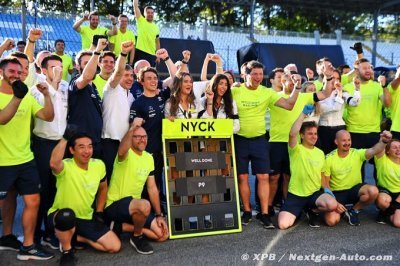 Verstappen et Russell saluent ’l’excellent travail’ de Nyck de Vries