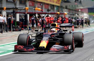 Failure makes title ’a lot harder now’ - Verstappen