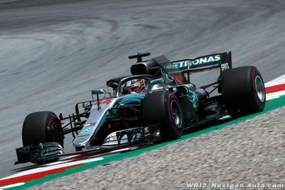 Spielberg, EL2&nbsp;: Hamilton accélère, Bottas et Vettel suivent encore