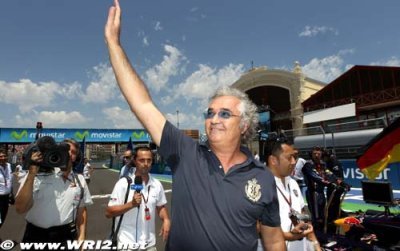 Briatore back in paddock amid rumours of future role
