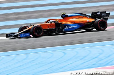 Les pilotes McLaren luttent contre le vent au Paul Ricard