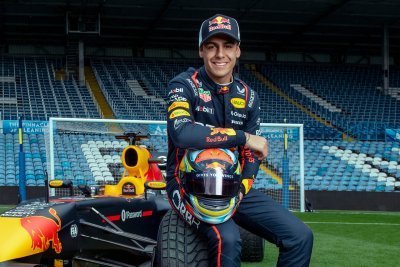 Lindblad veut ’se mettre à la vitesse’ de la Red Bull RB21 pour aider Tsunoda