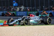 Mercedes F1 : Russell dément un abandon de la W13 sans pontons