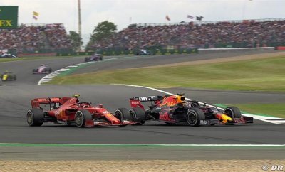 Verstappen réagit à son prix du plus beau dépassement de 2019