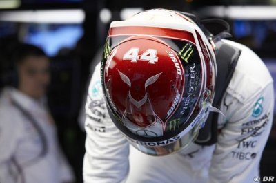Hamilton s’attaque aussi à la règle sur la livrée des casques