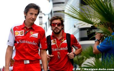 Alonso keeps F1 guessing over future