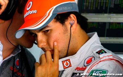 Sergio Perez ne digère pas sa crevaison 