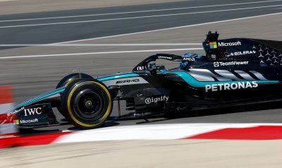 Mercedes F1 favorite&nbsp;? Hadjar mise sur Russell, Wolff appelle à la prudence