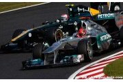 Schumacher is 'helper' at Mercedes - Briatore
