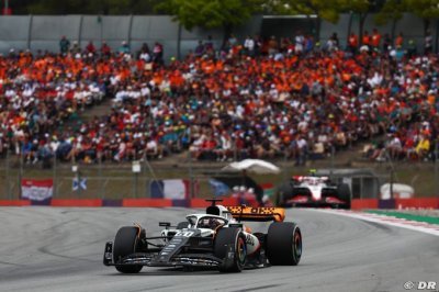 McLaren F1 confirme un retard d’un mois dans ses évolutions