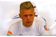 Magnussen and girlfriend victims of stalking