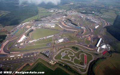 Ecclestone admits British GP axe could fall