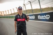 Zhou est en 'discussions approfondies' malgré un baquet menacé