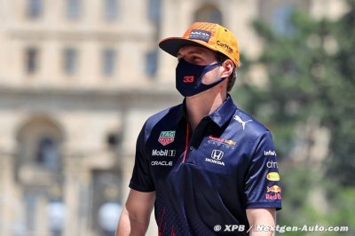 Rivals ’trying to slow us down’ - Verstappen