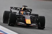 Essais F1 à Barcelone, Jour 2 : Verstappen devance Leclerc, Hadjar se crashe dans le mur