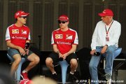Vettel a évoqué avec Niki Lauda un départ de Ferrari pour Mercedes F1